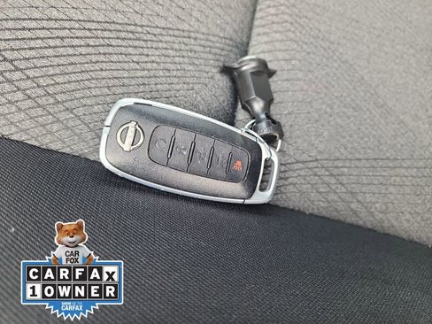 Used 2024 Nissan Rogue SV image 38