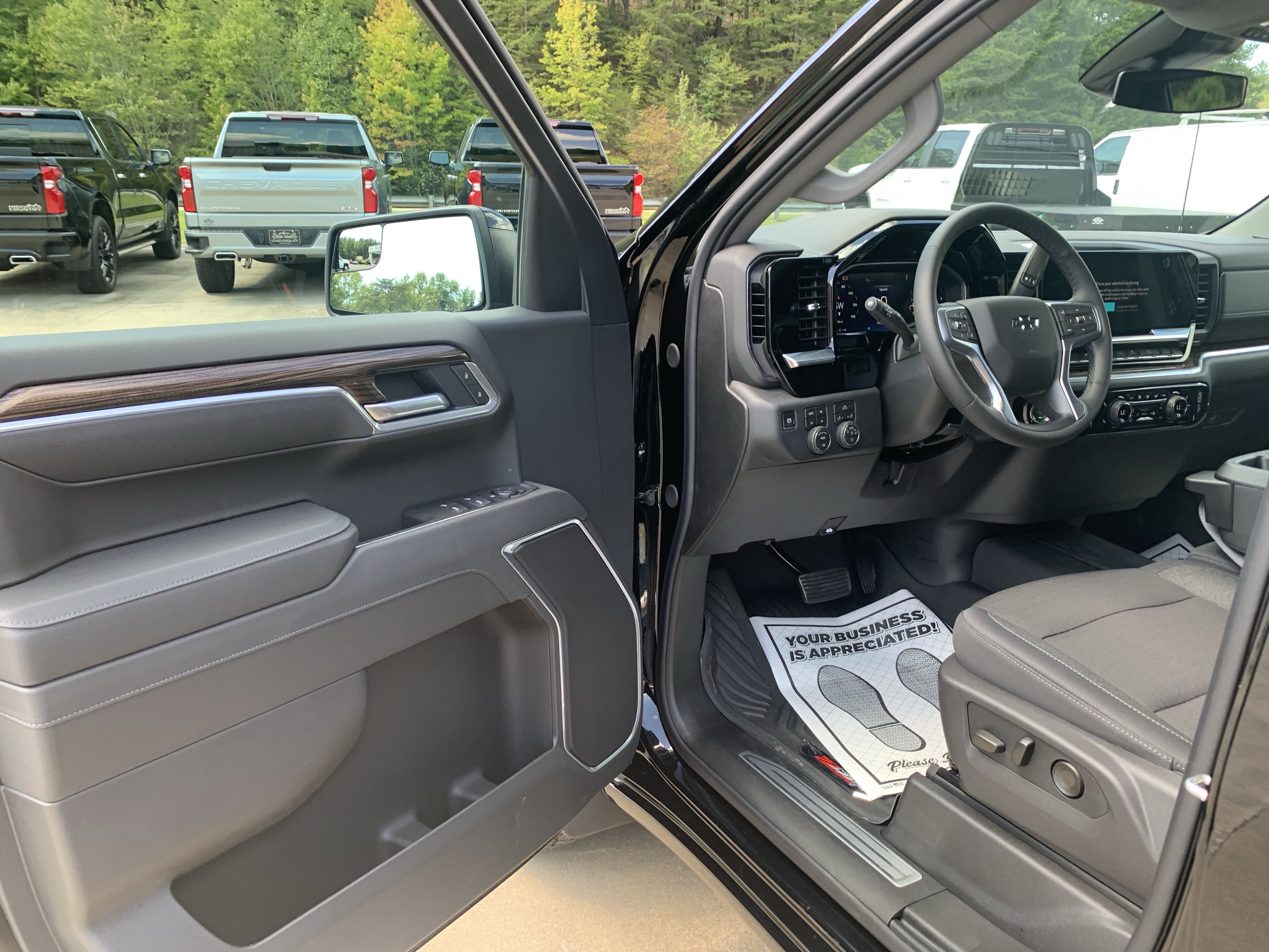 New 2026 Chevrolet Silverado 1500 RST AWD/4WD image 6