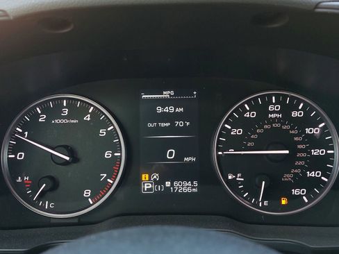 Used 2024 Subaru Crosstrek 2.0i Premium image 14