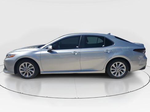 Used 2024 Toyota Camry LE FWD image 6