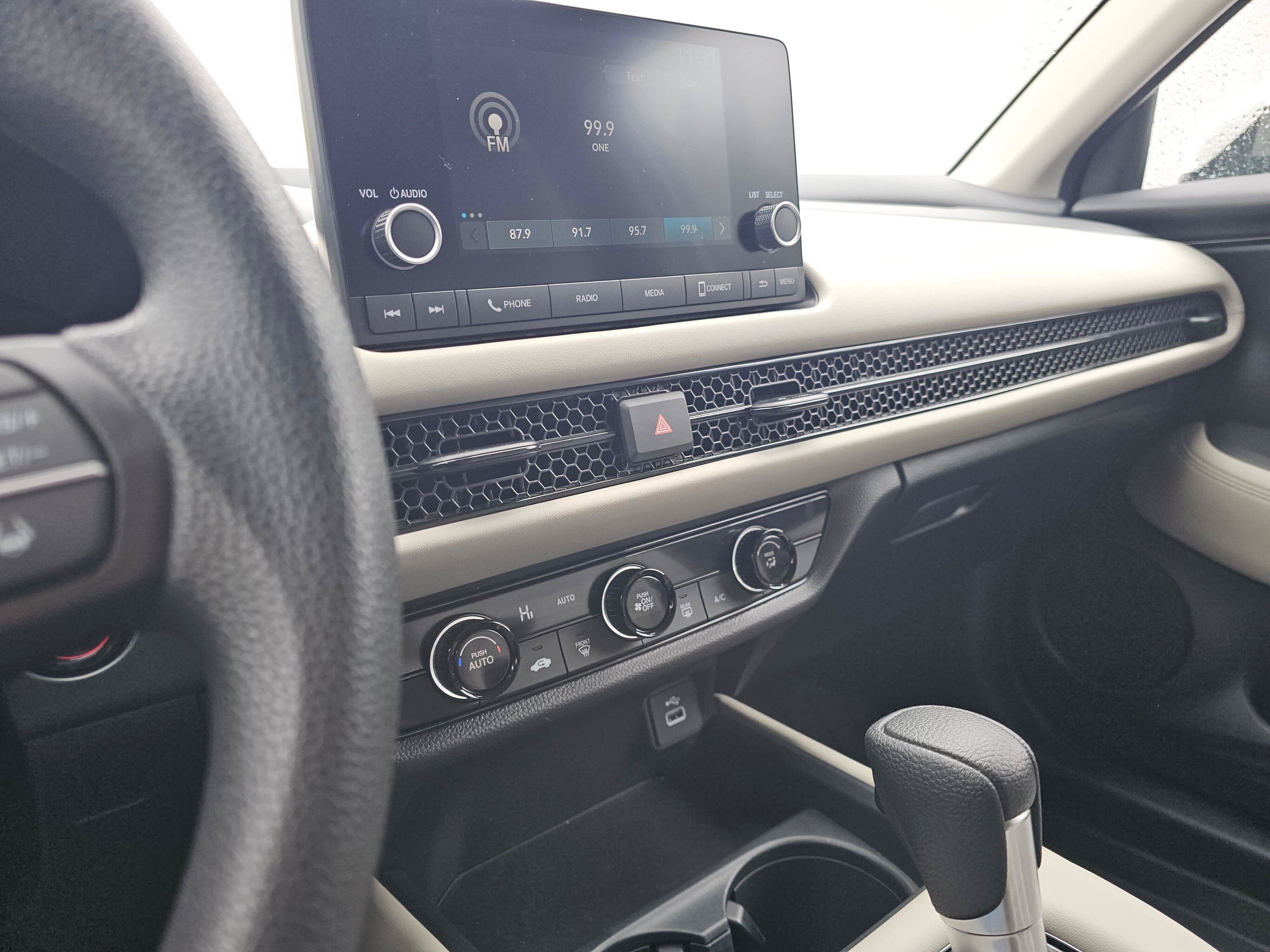 Used 2025 Honda HR-V LX image 28