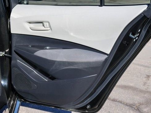 Used 2022 Toyota Corolla LE w/ LE Convenience Package image 15