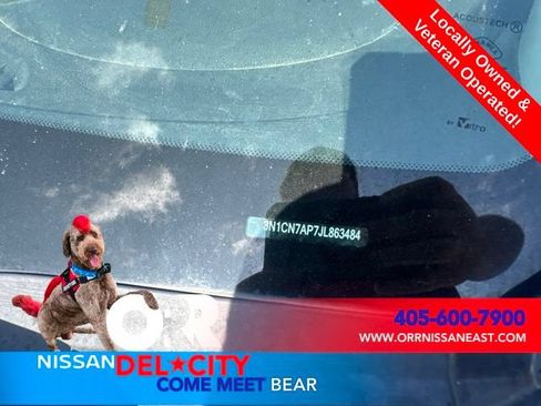 Used 2018 Nissan Versa SV FWD image 2
