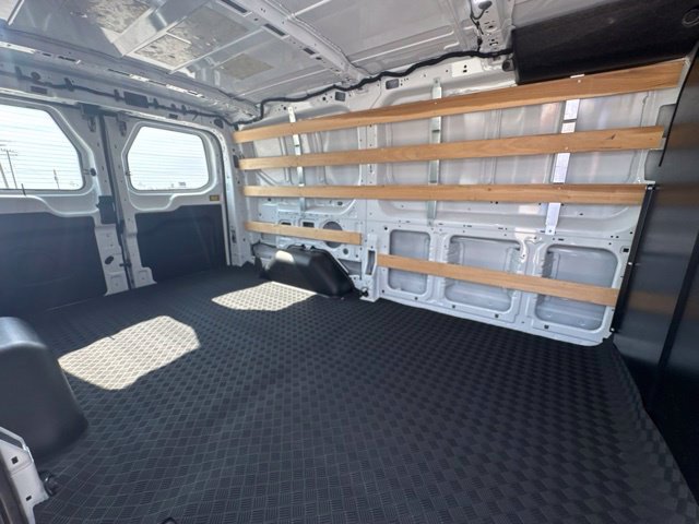 Used 2025 Ford Transit 250 Low Roof w/ Exterior Upgrade Package RWD image 9