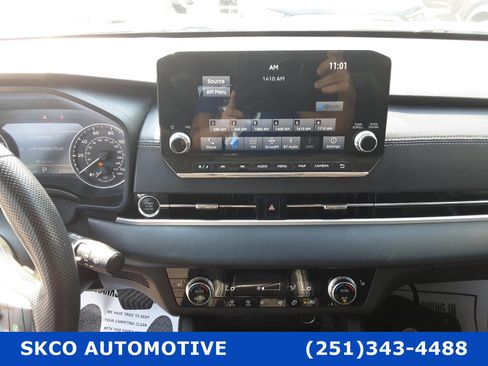 Used 2023 Mitsubishi Outlander SE Black Edition image 16