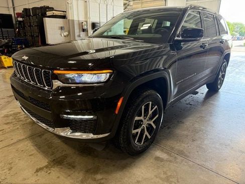 New 2025 Jeep Grand Cherokee L Limited w/ Trailer Tow Package image 5