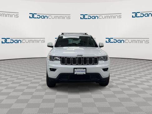 Used 2017 Jeep Grand Cherokee Laredo w/ Quick Order Package 2BE RWD image 3