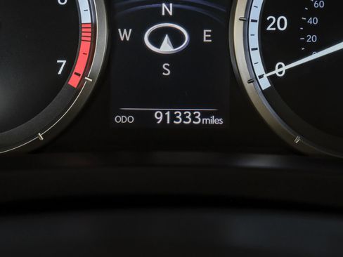 Used 2016 Lexus RC 350 w/ Luxury Package RWD image 20