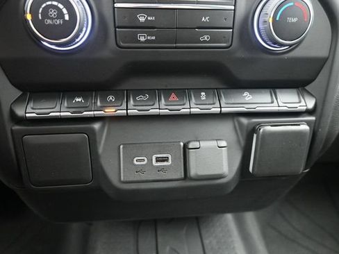 Used 2022 Chevrolet Silverado 1500 Custom Trail Boss w/ LPO, Dark Essentials Package AWD/4WD image 28
