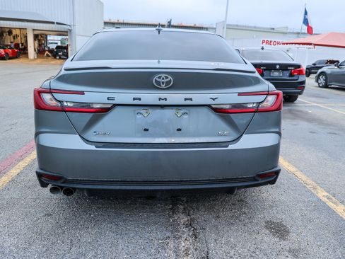 Used 2025 Toyota Camry SE FWD image 8