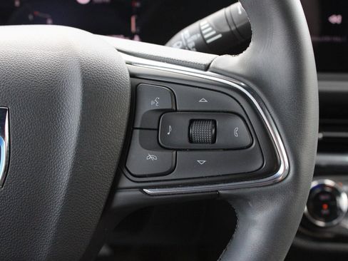 Used 2024 Buick Envista Sport Touring w/ Convenience I Package FWD image 27