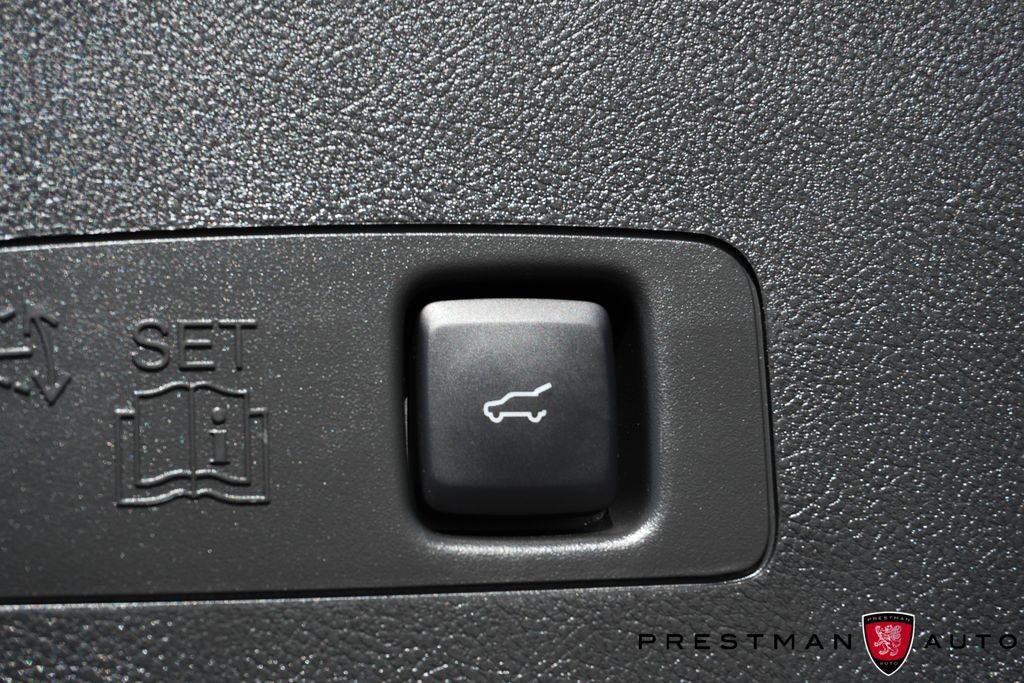 Used 2025 Lincoln Corsair Grand Touring w/ Equipment Group 301A AWD/4WD image 40
