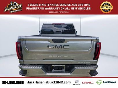 New 2026 GMC Sierra 2500 Denali Ultimate w/ LPO, Black Badging Package