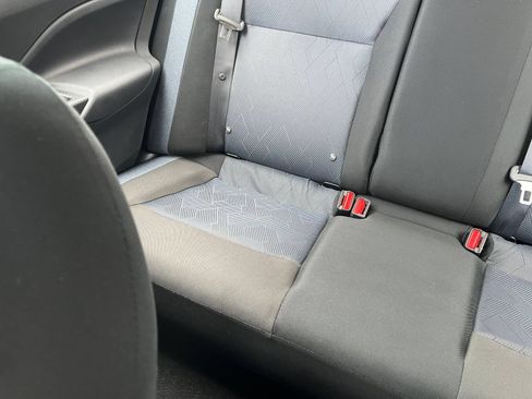Used 2025 Nissan Versa SV FWD image 38