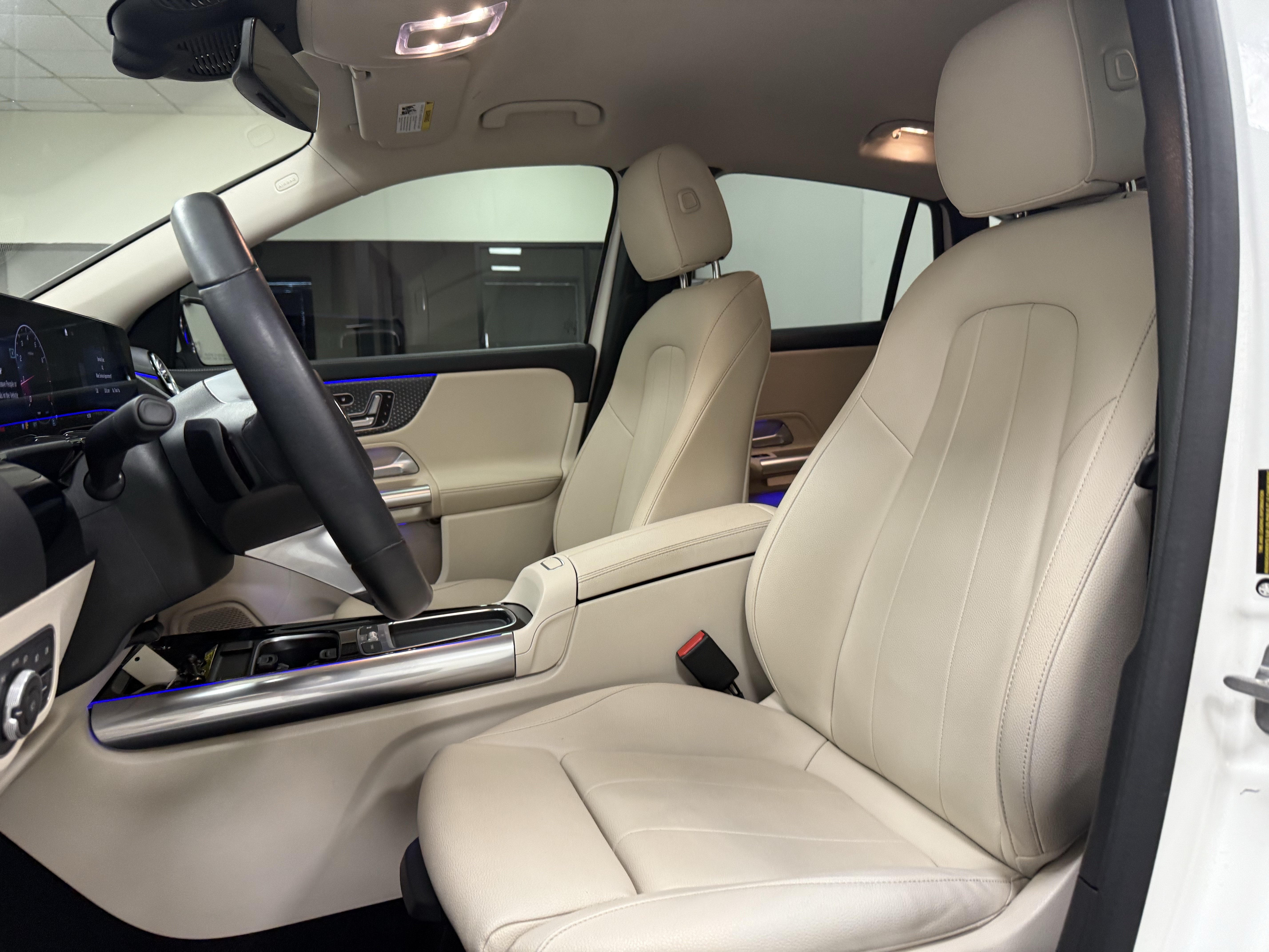Used 2025 Mercedes-Benz GLA 250 image 12