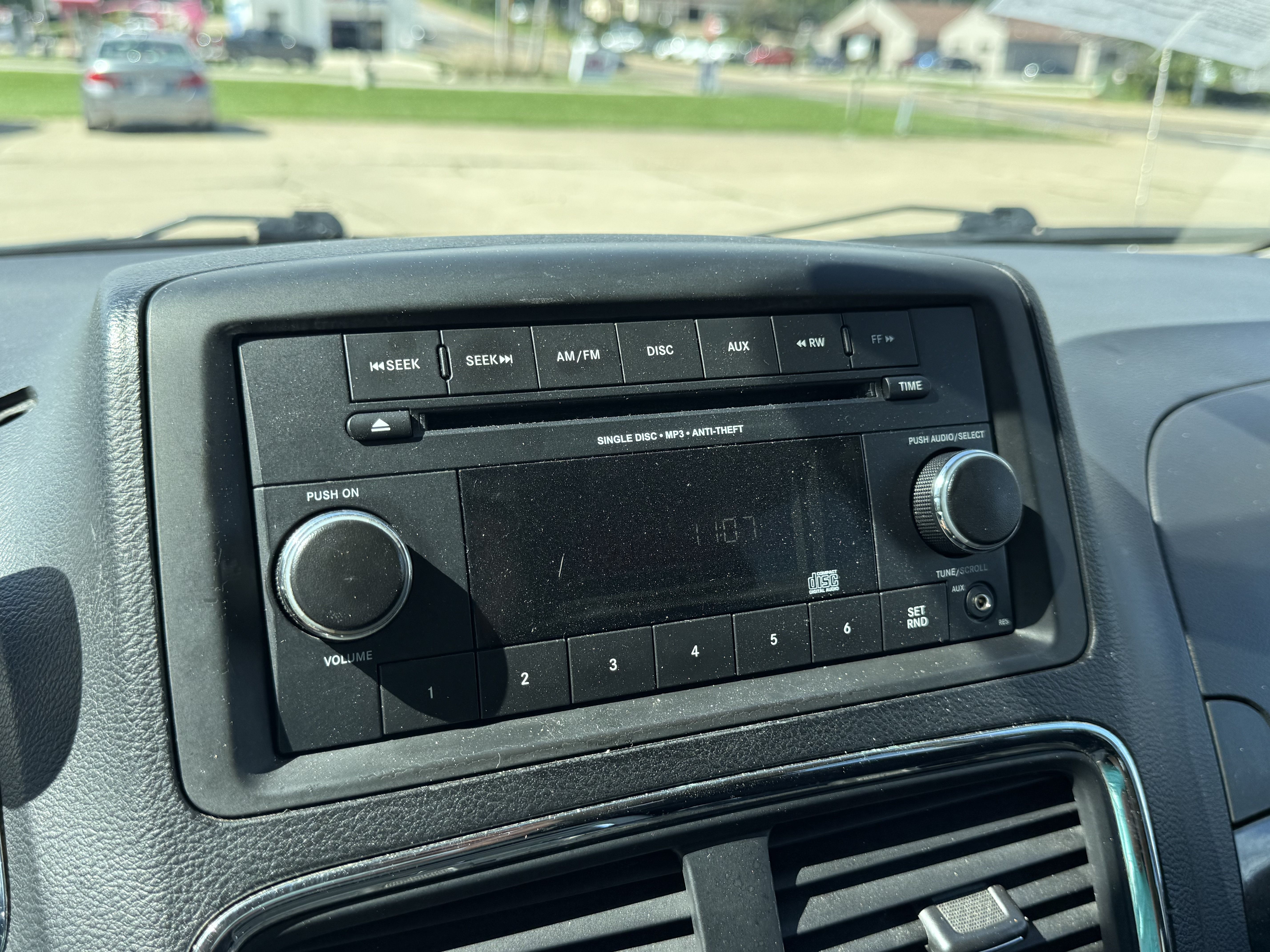 Used 2014 Dodge Grand Caravan SXT FWD image 20