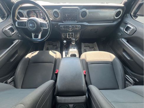 Used 2020 Jeep Wrangler Unlimited Sahara w/ Dual Top Group AWD/4WD image 2