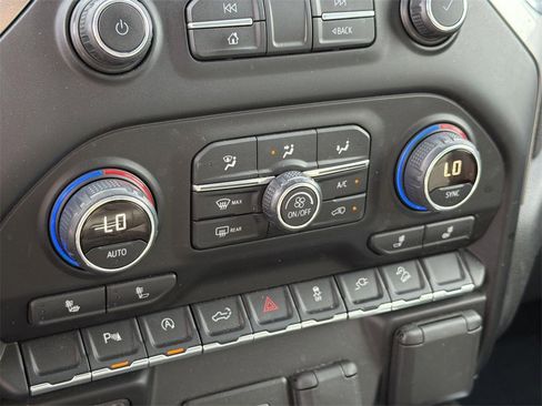 Used 2019 Chevrolet Silverado 1500 LT Trail Boss image 12