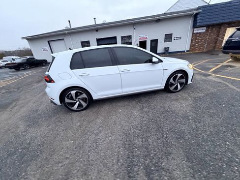 Used 2020 Volkswagen GTI S image 9
