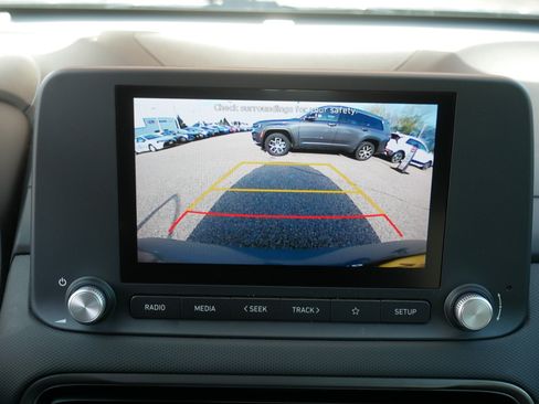 Used 2023 Hyundai Kona SE w/ Cargo Package FWD image 27