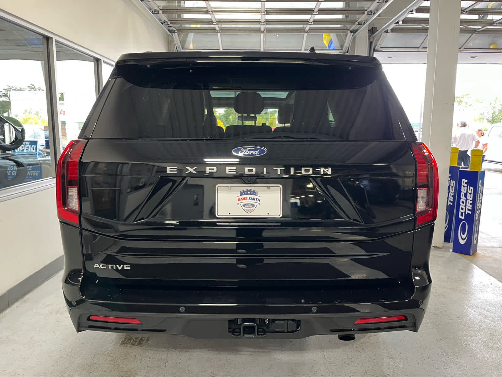 Used 2025 Ford Expedition Active AWD/4WD image 11