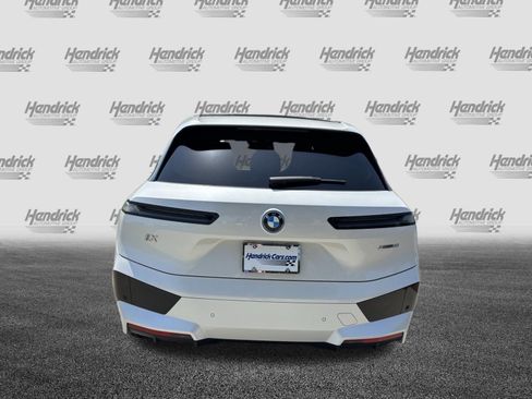 Used 2024 BMW iX xDrive50 w/ Premium Package AWD/4WD image 9