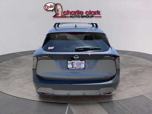 Used 2025 Nissan Kicks SR FWD image 5