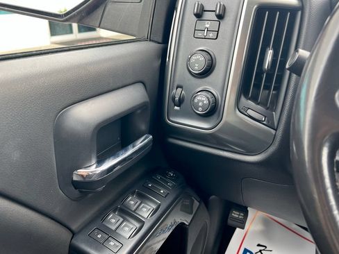 Used 2018 Chevrolet Silverado 1500 LT w/ All Star Edition AWD/4WD image 14