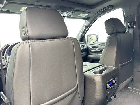 Used 2024 Chevrolet Tahoe Z71 w/ Luxury Package AWD/4WD image 34