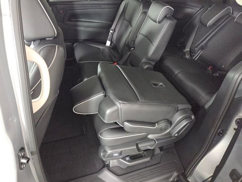 New 2026 Honda Odyssey Elite image 13