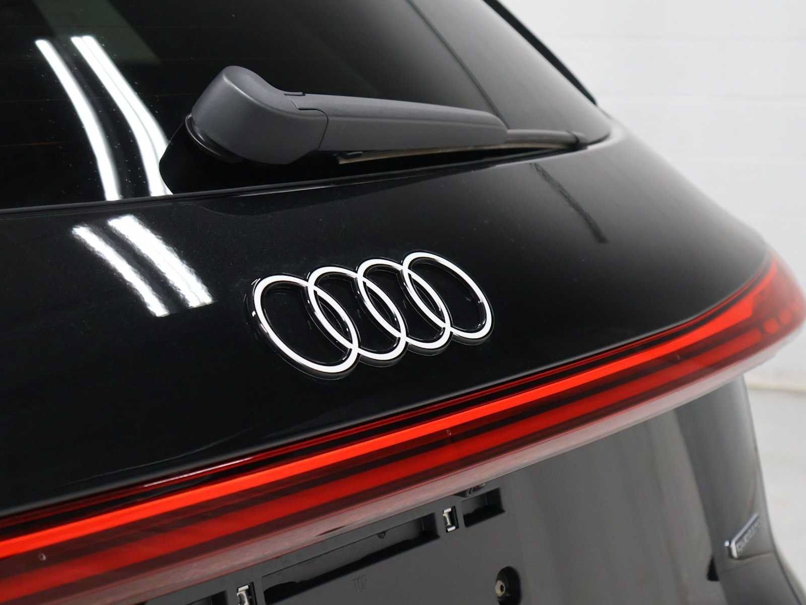 New 2026 Audi Q5 Premium AWD/4WD image 8