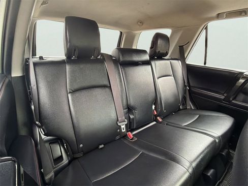 Used 2018 Toyota 4Runner TRD Off-Road Premium image 10