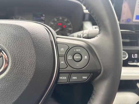 Used 2023 Toyota Corolla SE w/ SE Package FWD image 14