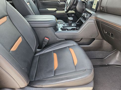 Used 2025 GMC Sierra 1500 AT4 AWD/4WD image 14