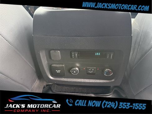 Used 2017 Ford Expedition Limited w/ Equipment Group 301A AWD/4WD image 32