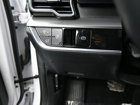 Used 2023 Kia Sportage SX image 34