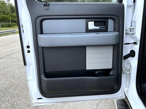Used 2014 Ford F150 XLT w/ Equipment Group 302A Luxury AWD/4WD image 22