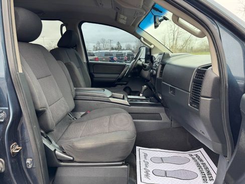 Used 2014 Nissan Titan SV image 18