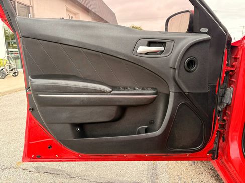 Used 2016 Dodge Charger R/T RWD image 15