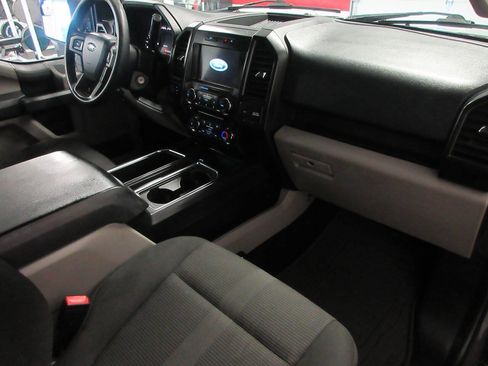 Used 2018 Ford F150 XL w/ Equipment Group 101A Mid AWD/4WD image 16