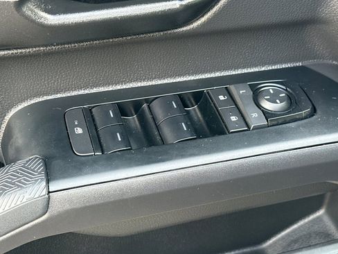 Used 2025 Toyota Tacoma SR5 RWD image 12