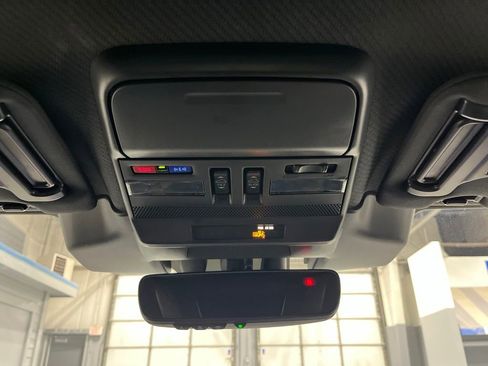 Used 2026 Subaru Outback Limited AWD/4WD image 14