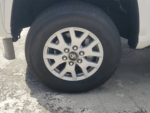 Used 2024 Toyota Tacoma SR image 4