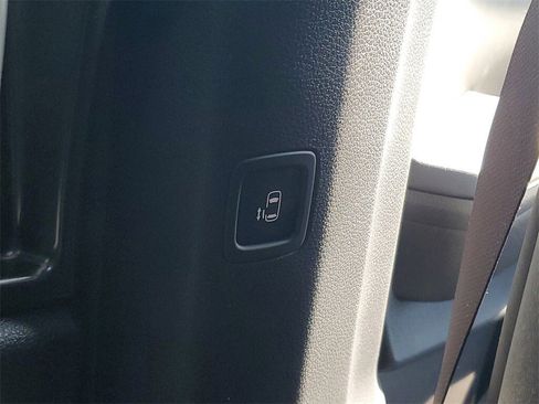 New 2026 Kia Carnival SX image 25