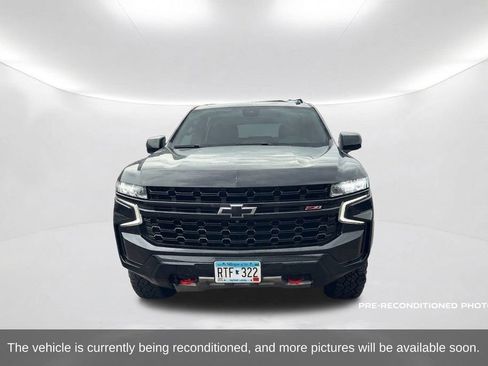 Used 2023 Chevrolet Suburban Z71 w/ Luxury Package AWD/4WD image 2