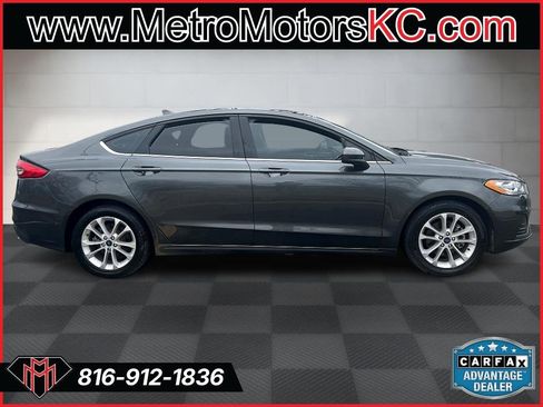 Used 2020 Ford Fusion SE image 6