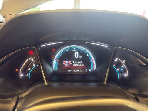 Used 2018 Honda Civic EX image 19