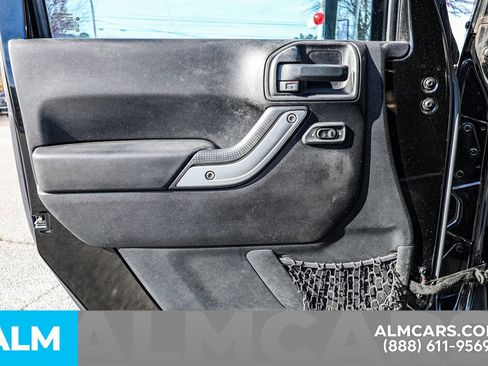 Used 2016 Jeep Wrangler Unlimited Sahara w/ Connectivity Group image 36