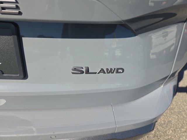 Used 2026 Nissan Rogue SL AWD/4WD image 13