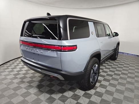 Used 2025 Rivian R1S Adventure Dual AWD/4WD image 5